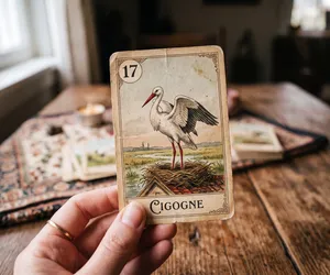 A Cegonha no Tarot Lenormand: significado